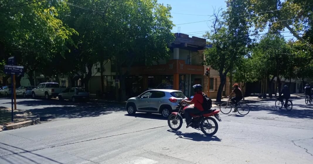 Una mujer de 79 años fue atropellada en Capital y pelea por su vida