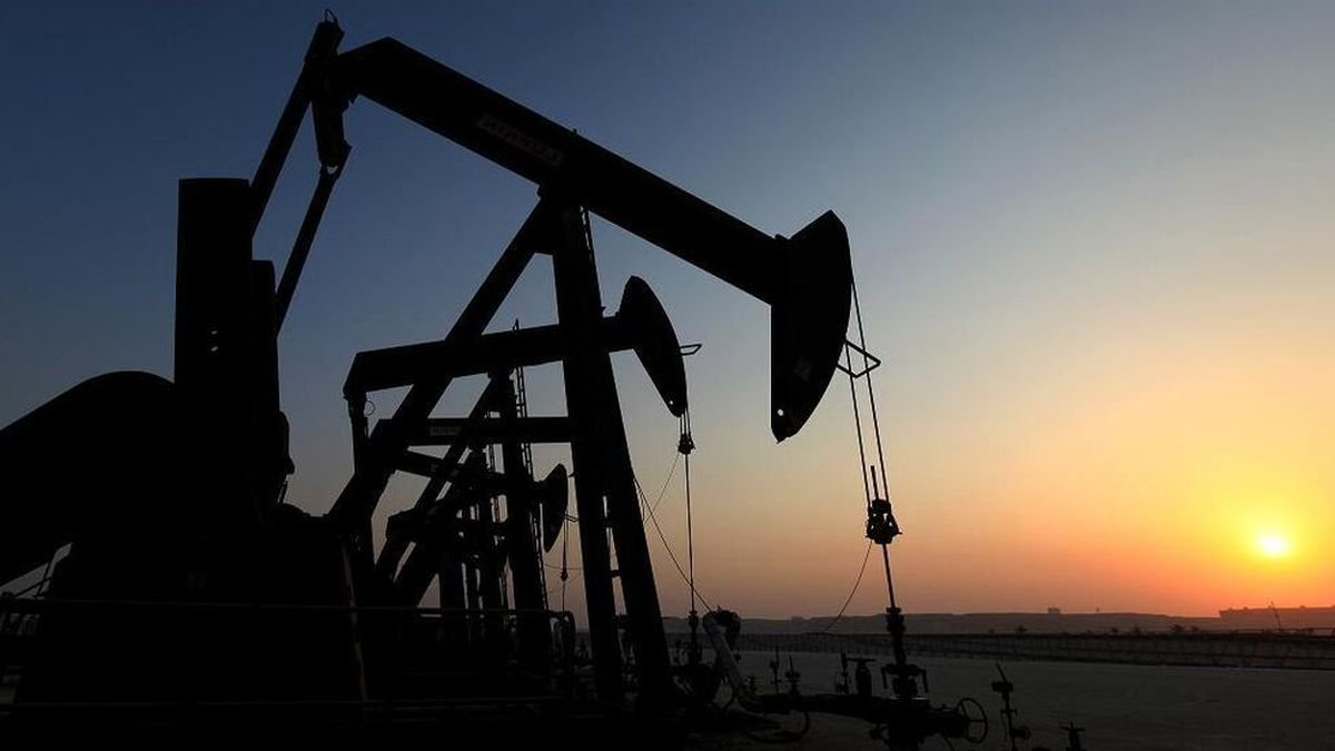 El petróleo explotó: superó los 100 dólares y las bolsas del mundo se desplomaron