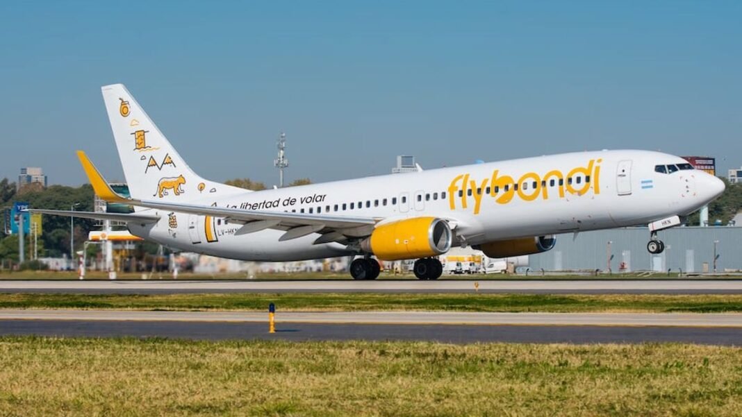 Caos Flybondi: canceló el 68% de sus vuelos en un día y miles de pasajeros varados sin respuestas