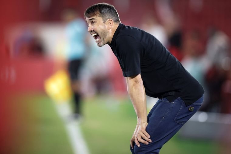 Coudet ya tiene lista su lista de deseos para River: quiere a Giovanni Simeone y a un campeón del mundo