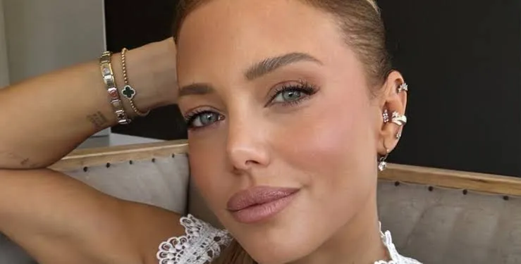 Qué simboliza el “Dirndl” que Evangelina Anderson conserva como recuerdo de Alemania