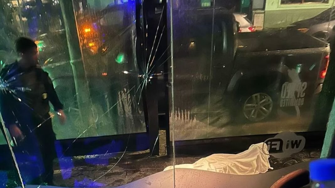 Detuvieron a cuatro patovicas acusados de ahorcar a un hombre en un boliche: murió en la vereda