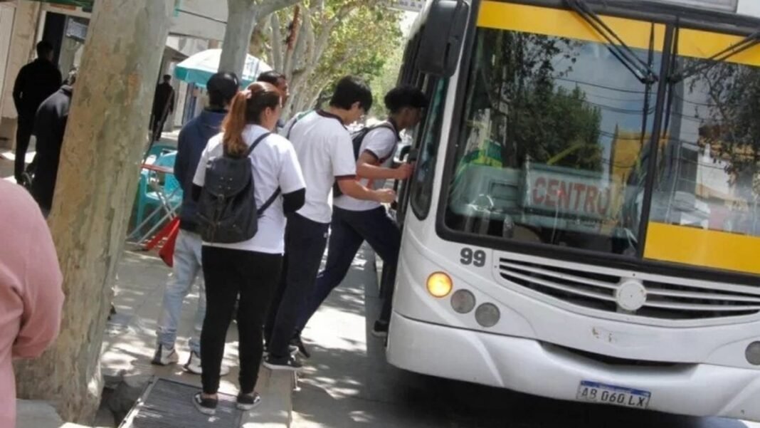Último aviso: hoy vence el plazo para usar la credencial del boleto estudiantil y docente gratuito en San Juan