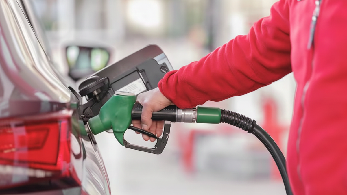 Shock en los surtidores: llenar el tanque ya supera los $100.000 y no hay señales de freno
