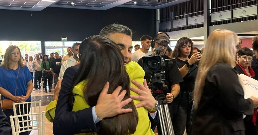 Sorpresa política en Chimbas: el abrazo entre Daniela Rodríguez y Gramajo que nadie vio venir