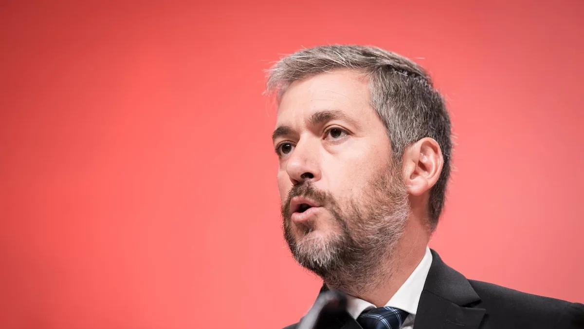 Madrid le pide a Sánchez que renuncie y llame a elecciones por corrupción