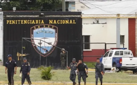 Honduras endurece su Código Penal contra maras y extorsión con reforma unánime