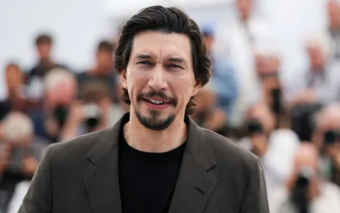 Adam Driver: el vestuario de Paper Tiger cambia cómo caminás