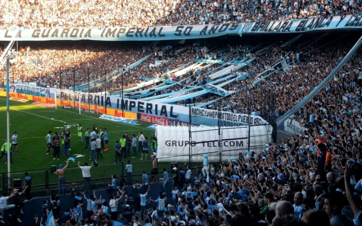 Racing echó a Costas: Milito aceleró la decisión tras el golpe en la Sudamericana