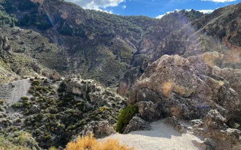 Murió en Ullum tras caer por un barranco haciendo enduro sin casco