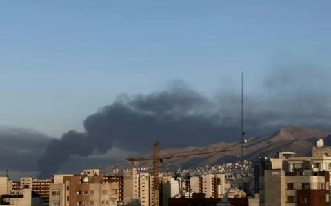 Israel bombardeó el centro de Irán tras el colapso de la mediación de Trump