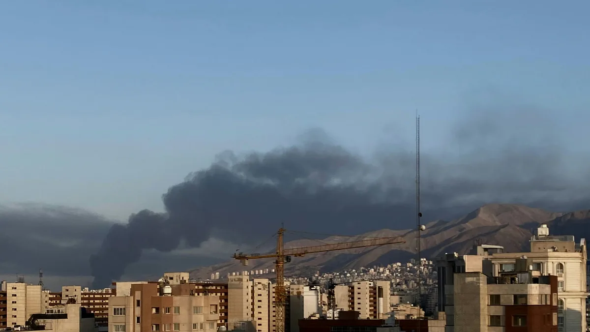 Israel bombardeó el centro de Irán tras el colapso de la mediación de Trump