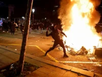 Barcelona en llamas: 100 detenidos tras saqueos y choques con la policía