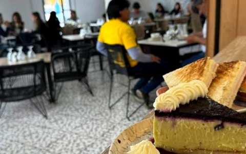 Cafeterías del centro sanjuanino: clientes que entran 20 minutos y se van sin pedir más