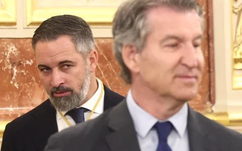 España al rojo: disturbios en Barcelona y Sánchez vs. PP-Vox a 34 días del voto