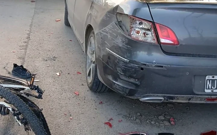 Un jubilado atropelló a un pibe en bici y el Audi tenía 80 multas