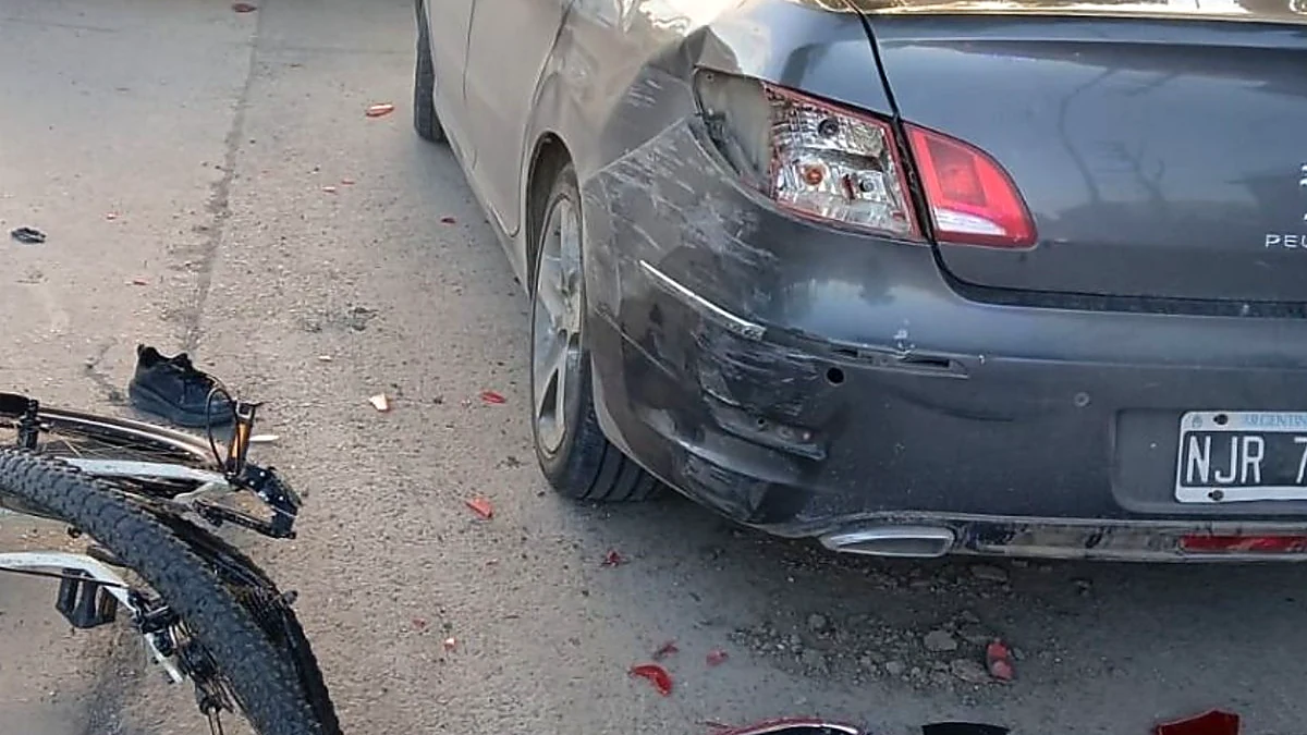 Un jubilado atropelló a un pibe en bici y el Audi tenía 80 multas