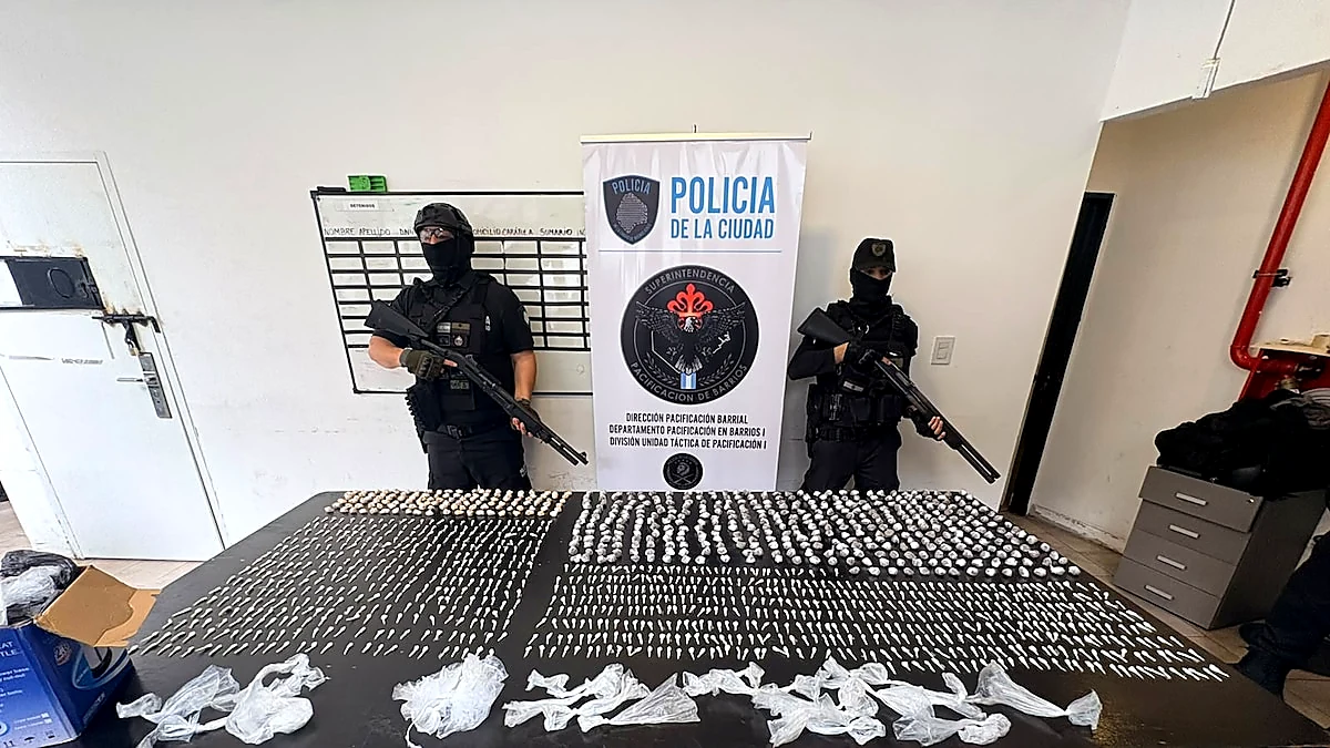 Dos dealers con 60 antecedentes cayeron con 1.400 dosis en la Villa 31