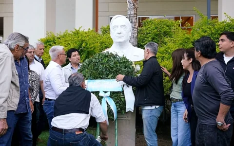 El PJ sanjuanino homenajeó a Kirchner y las fotos dijeron todo