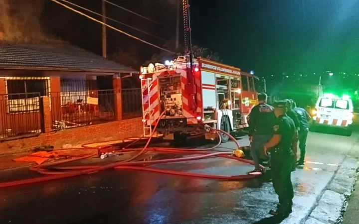 Un hombre murió atrapado en el incendio de su casa en Alem