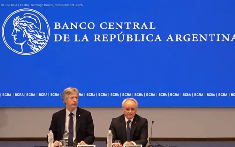 El jefe del BCRA explicó qué pasa si hay corrida antes de las elecciones